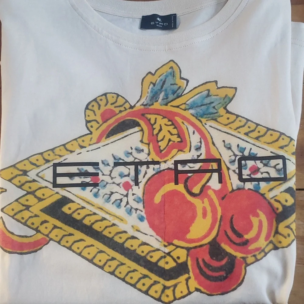 Etro T-Shirt! EUC! - Picture 5 of 7